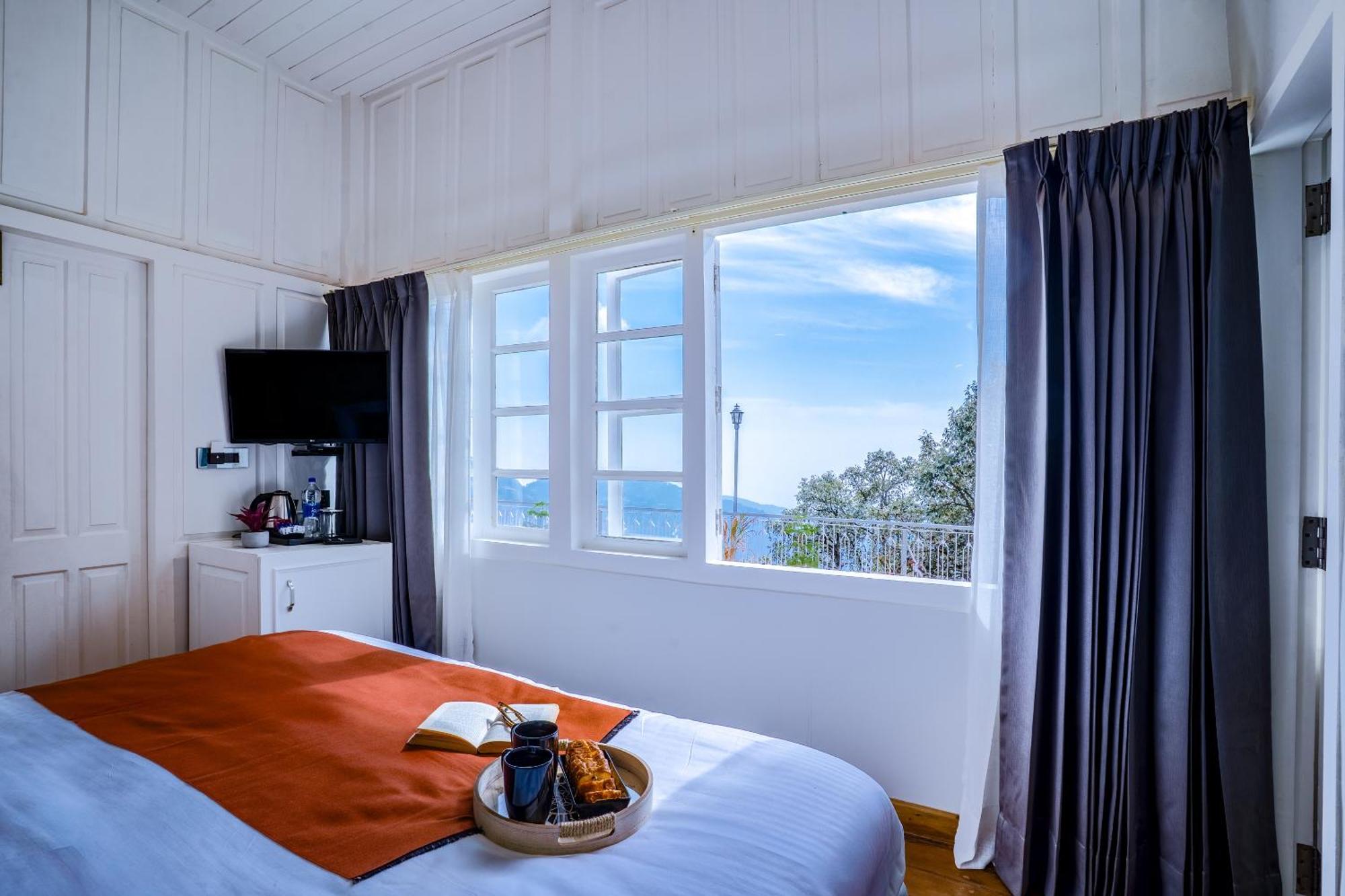 Hotel Crags Далхаузи Экстерьер фото