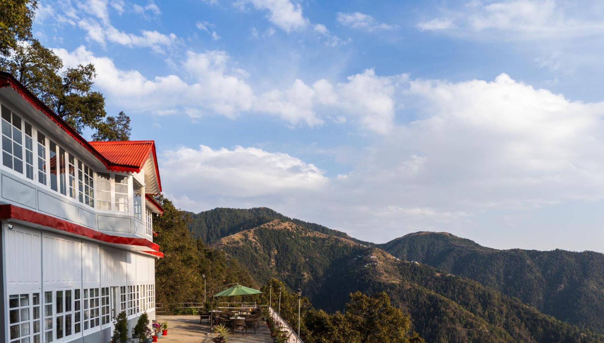 Hotel Crags Далхаузи Экстерьер фото